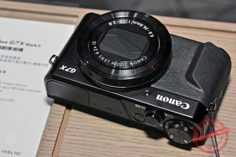 Canon G7X